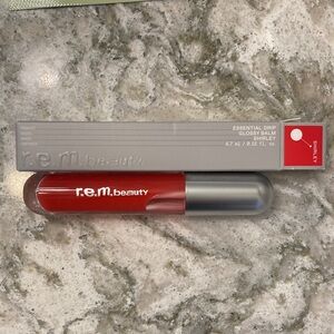 r.e.m. beauty Glossy Balm in Red